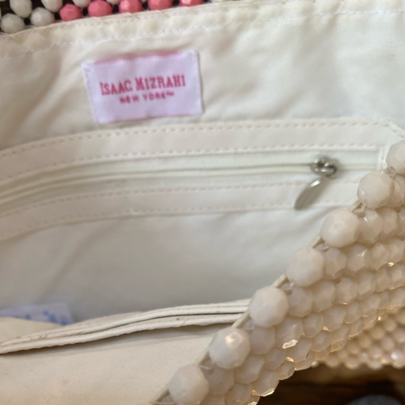 ISAAC MIZRAHI beaded white and pink crossbody purse with heart design - Picture 3 of 3